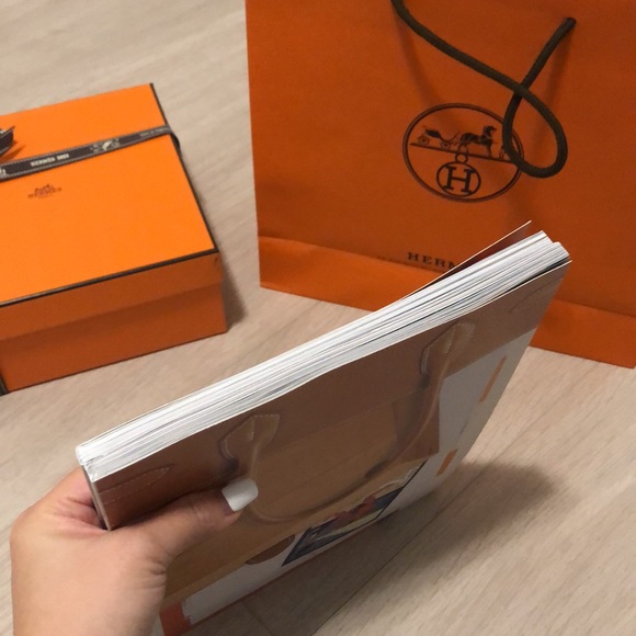 Hermes Box with Bag and Magazines SOLD - Picture 12 of 12